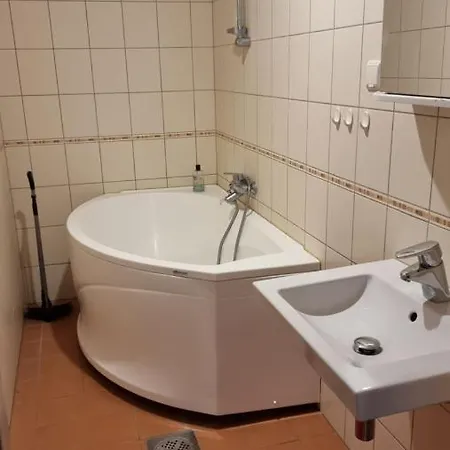 Апартаменти Foorum Citycenter Flat With Big Bathtub & Balcony Таллінн